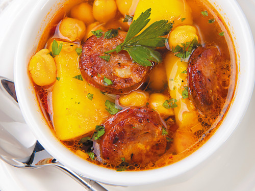 Sopa de Garbanzos y Chorizo