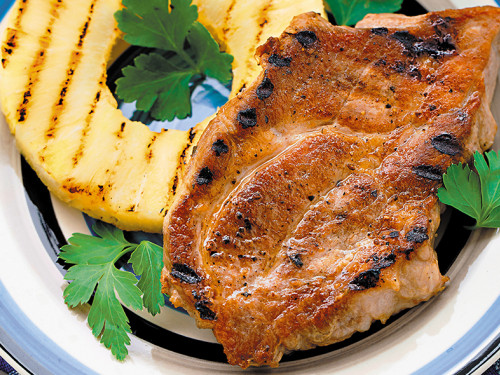 Chuletas de Cerdo en Salsa de Piña