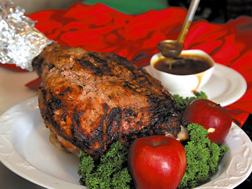 Pierna Asada con Salsa Agridulce