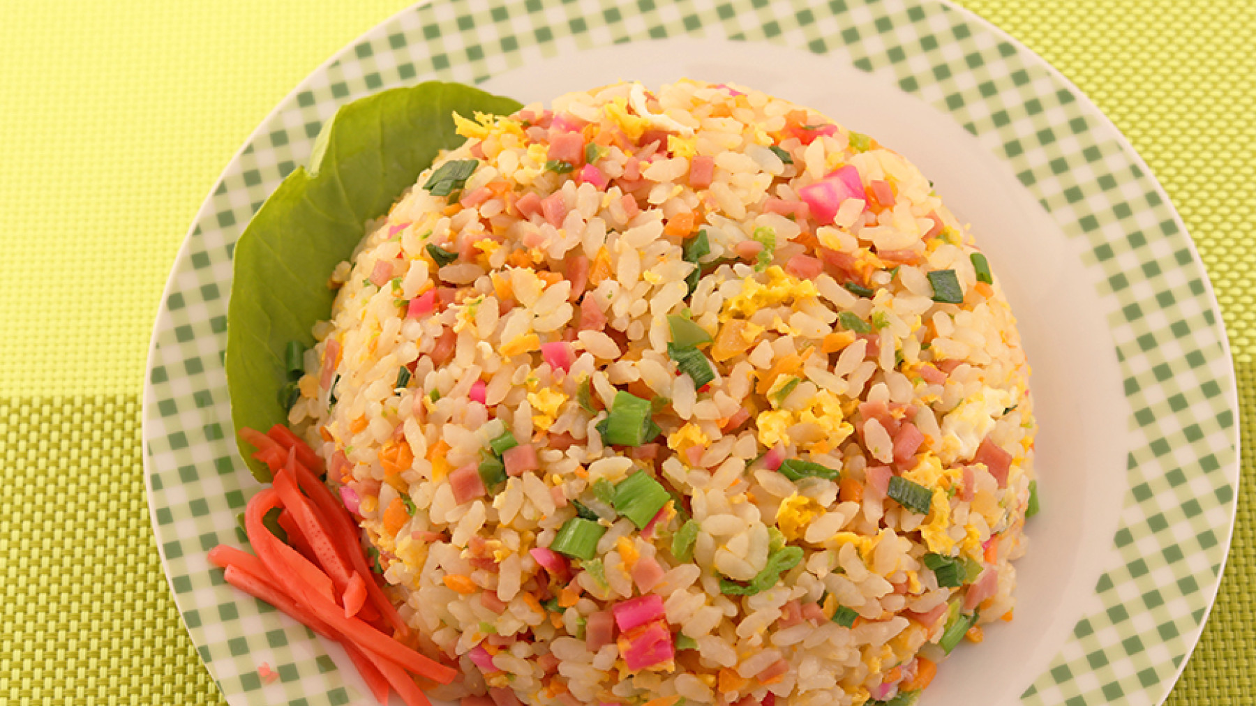 Ensalada de Arroz con Vegetales y Tocino