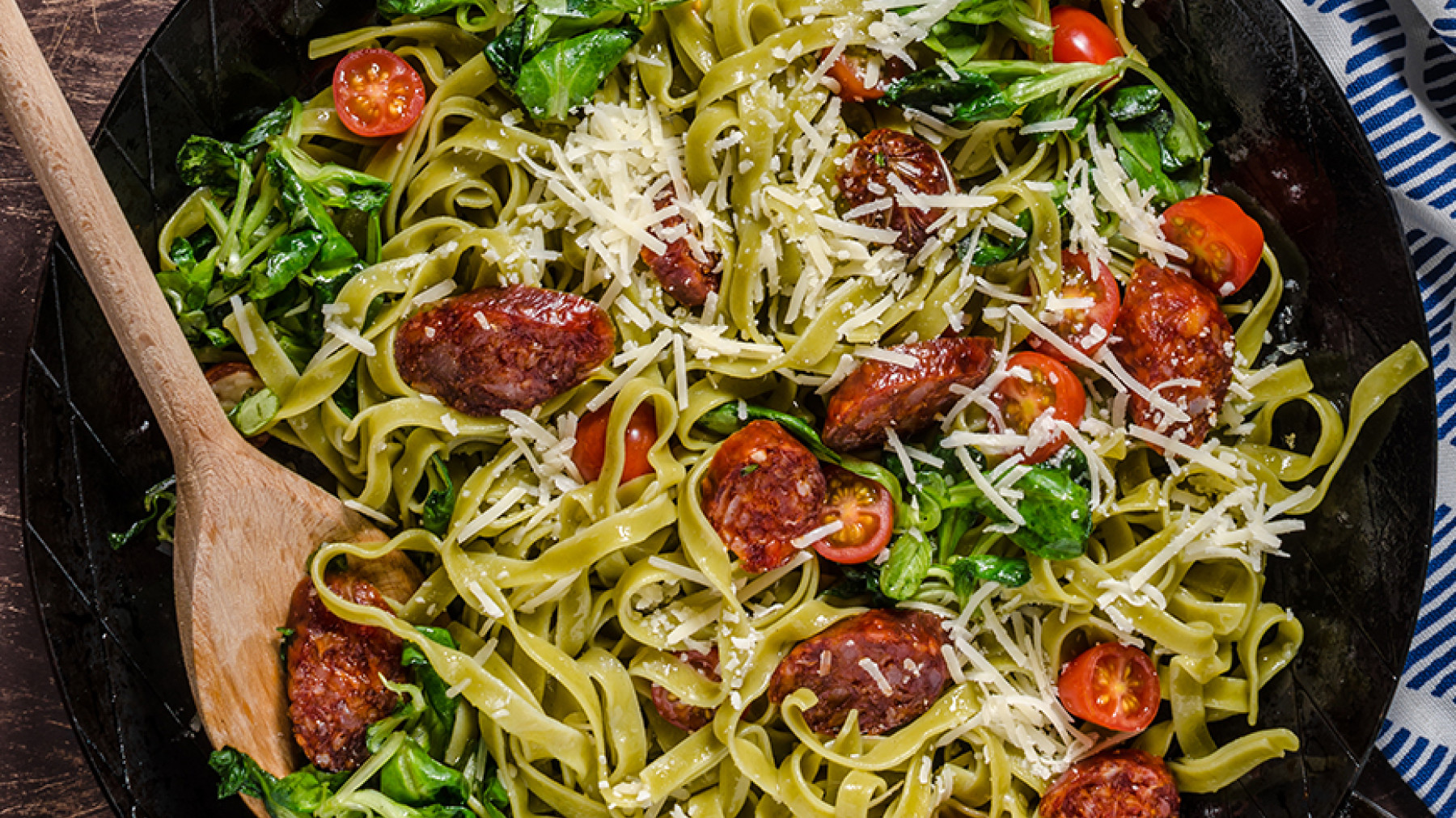 Ensalada de Pasta Tibia con Salchicha