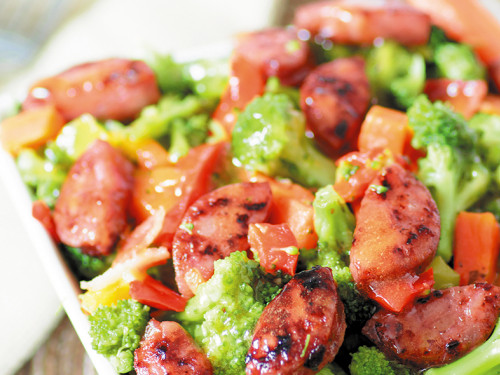 Ensalada con Salchicha