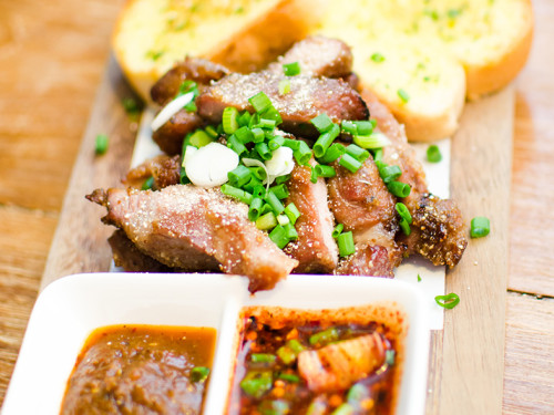 Chuletas de Cerdo con Salsa Picante