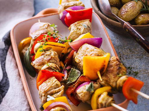 Pinchos de Cerdo con Verduras