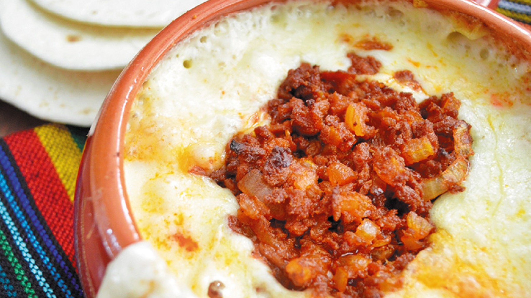 Fundido de Queso con Chorizo