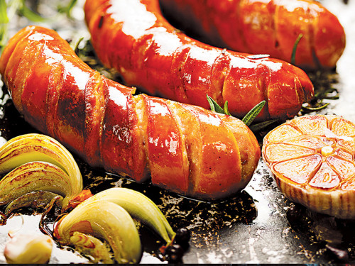 Chorizos Longaniza en Marinado de Cerveza Y Cebolla