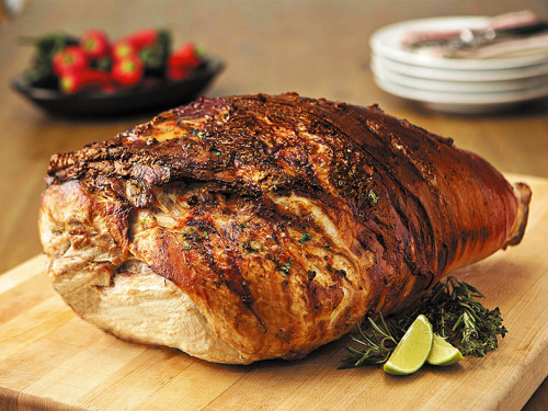 Pierna con Salsa de Hierbas Picante