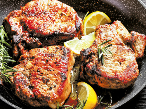 Chuletas en Salsa con Hierbas