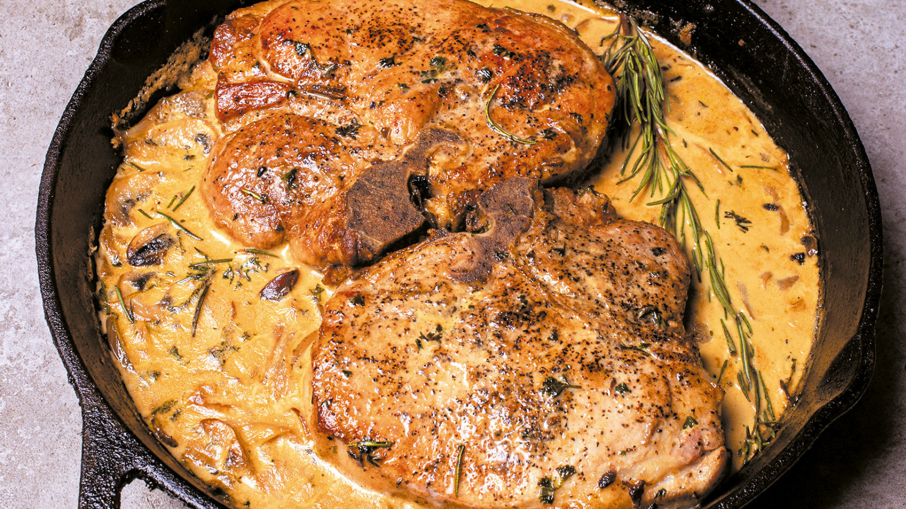 Chuleta T-Bone con Crema y Champiñones