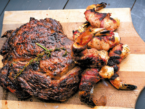 Mar y Tierra de Bistec de Cerdo con Camarones
