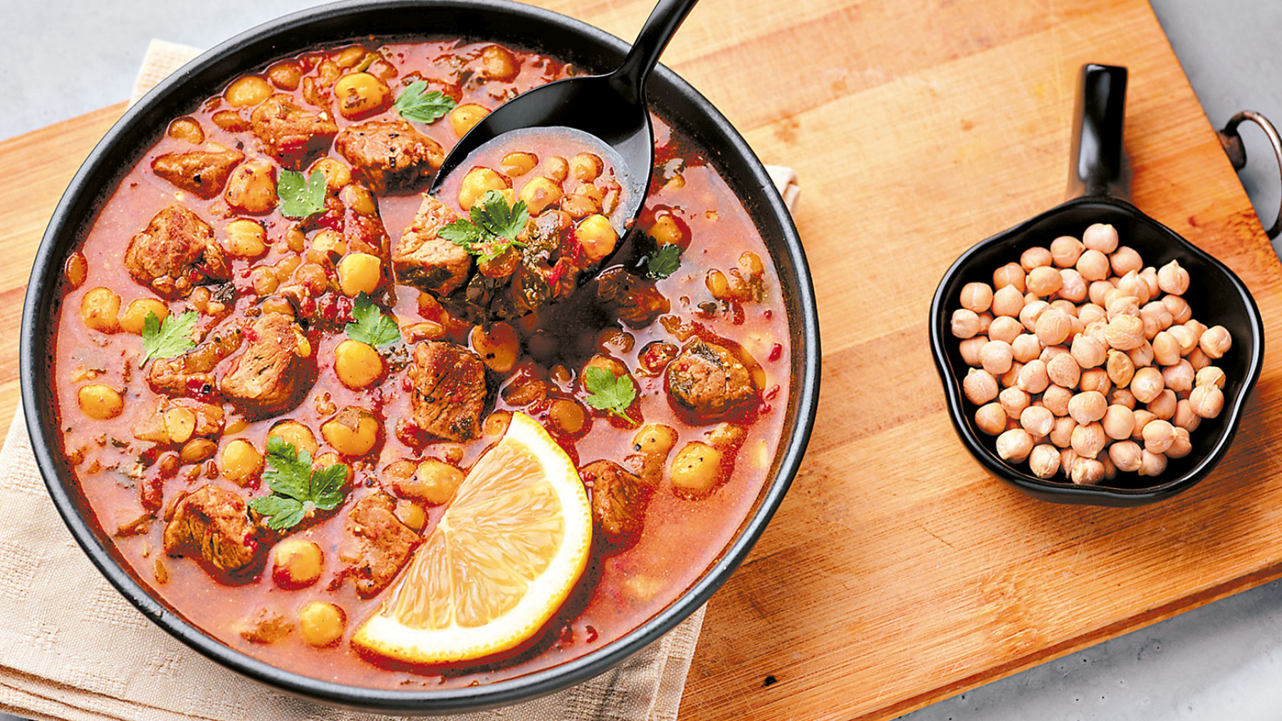 Estofado de Res con Garbanzos