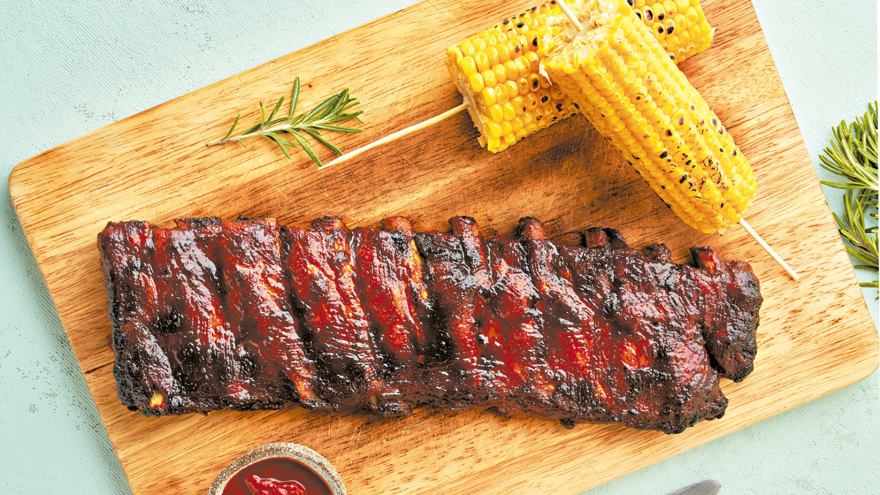 Baby Back Ribs con Salsa Barbacoa y Flor de Jamaica