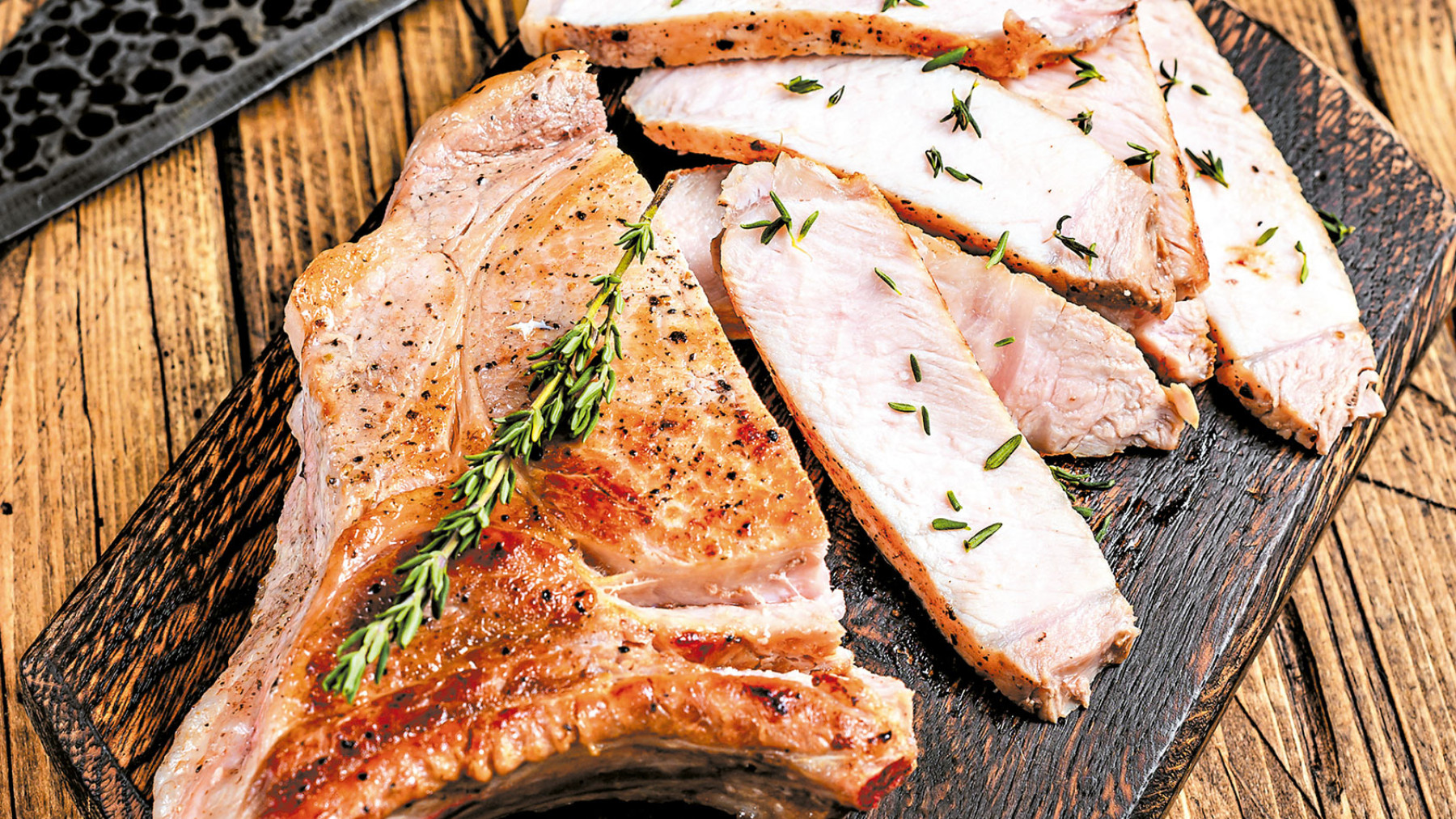 Chuleta Tomahawk con Rub de Pimientas