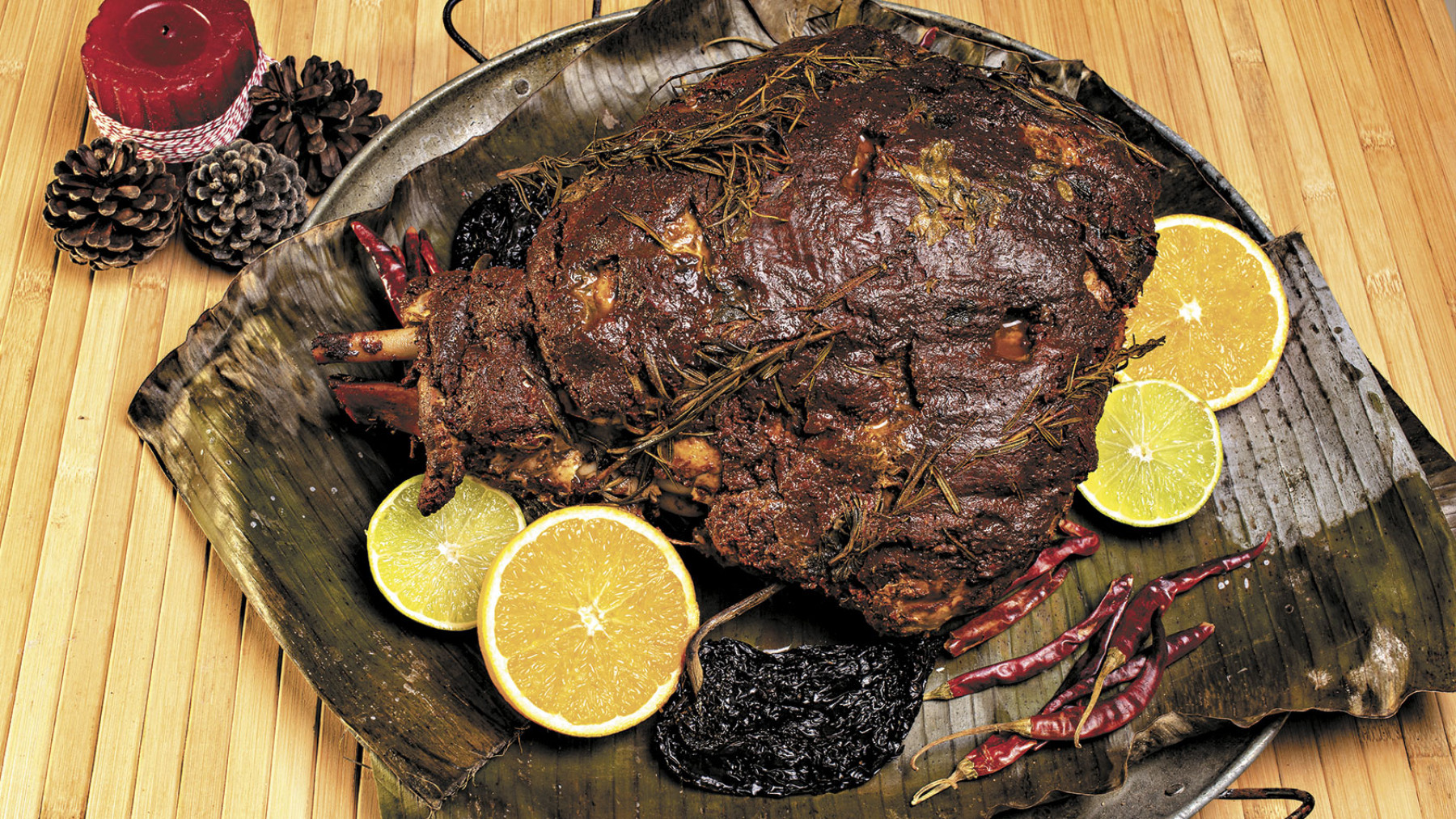 Pierna de Cerdo Horneada en Adobo Criollo
