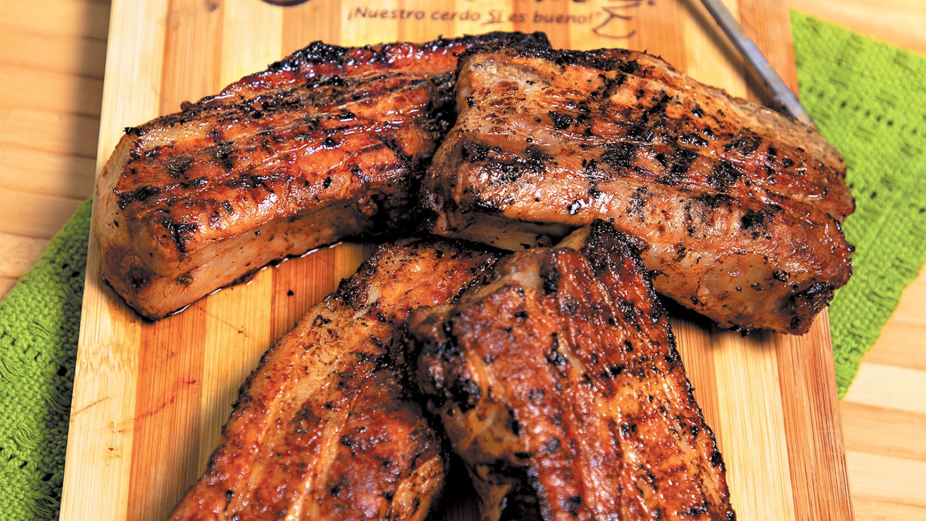 Costilla de cerdo con adobo cítrico chipotle