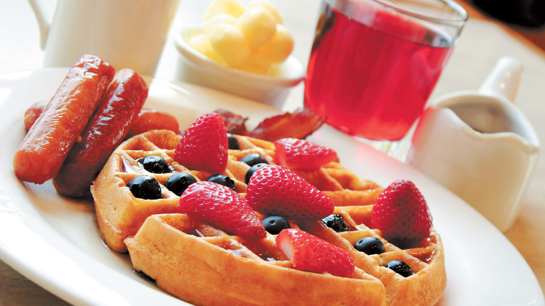 Waffles belgas con chorizo longaniza