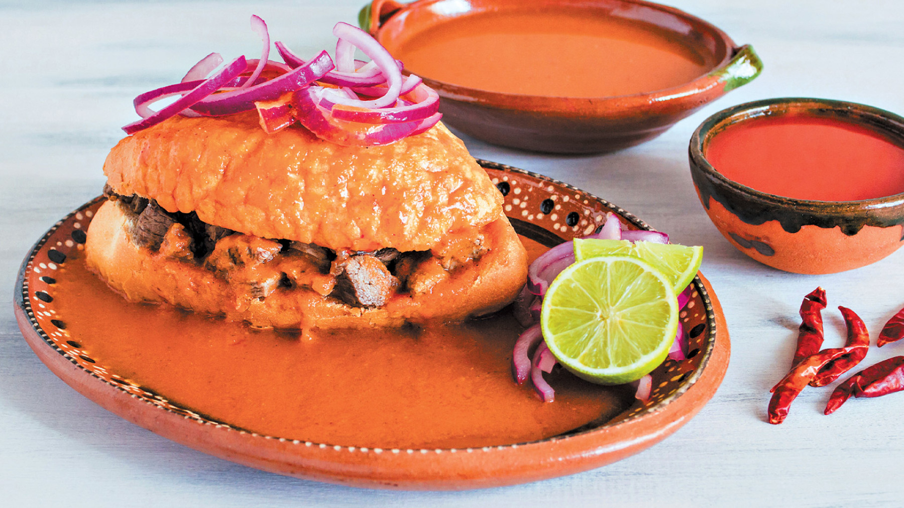 Torta ahogada mexicana