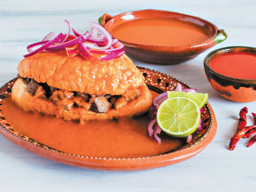 Torta ahogada mexicana