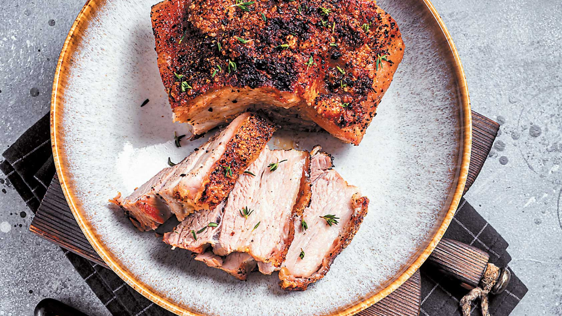 Pork belly al grill en marinado filipino