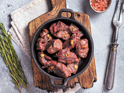 Carne de res en cerveza negra y ajo
