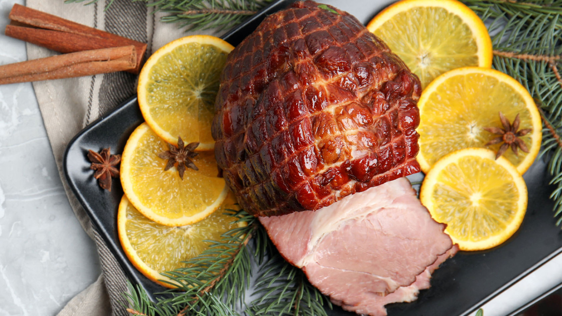 Jamón Virginia con glaseado de cereza y maple