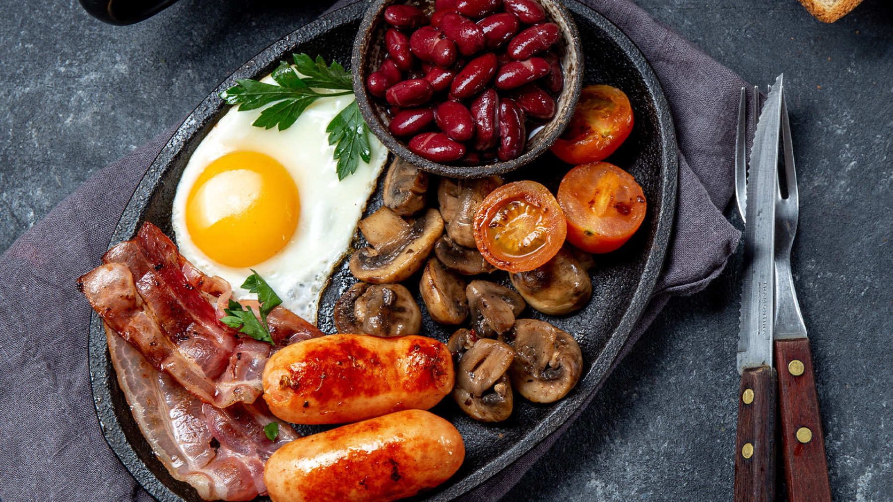 Bandeja de desayuno con Chorizo criollo