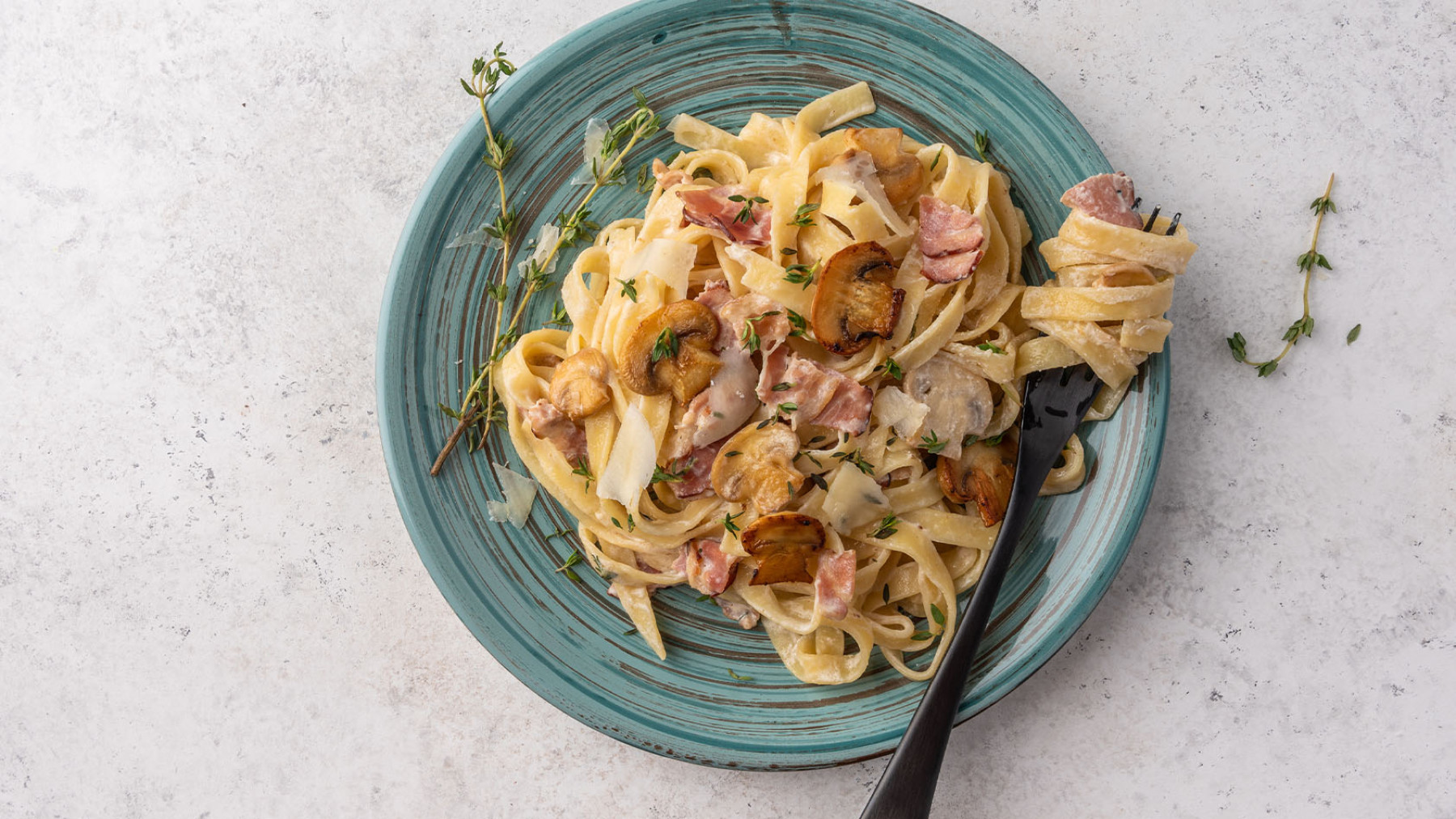 Pasta Alfredo con Jamón cubano