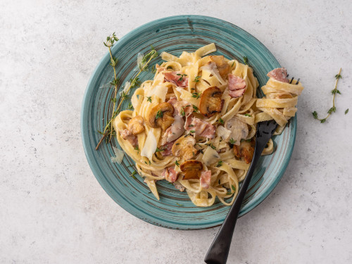 Pasta Alfredo con Jamón cubano