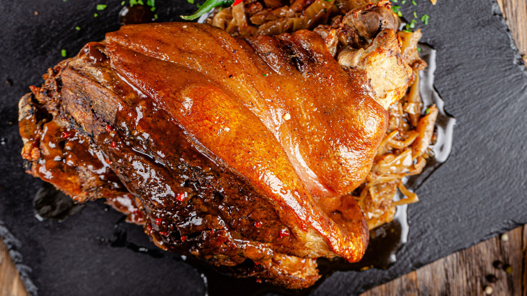 Hock de Cerdo en salsa de chiles