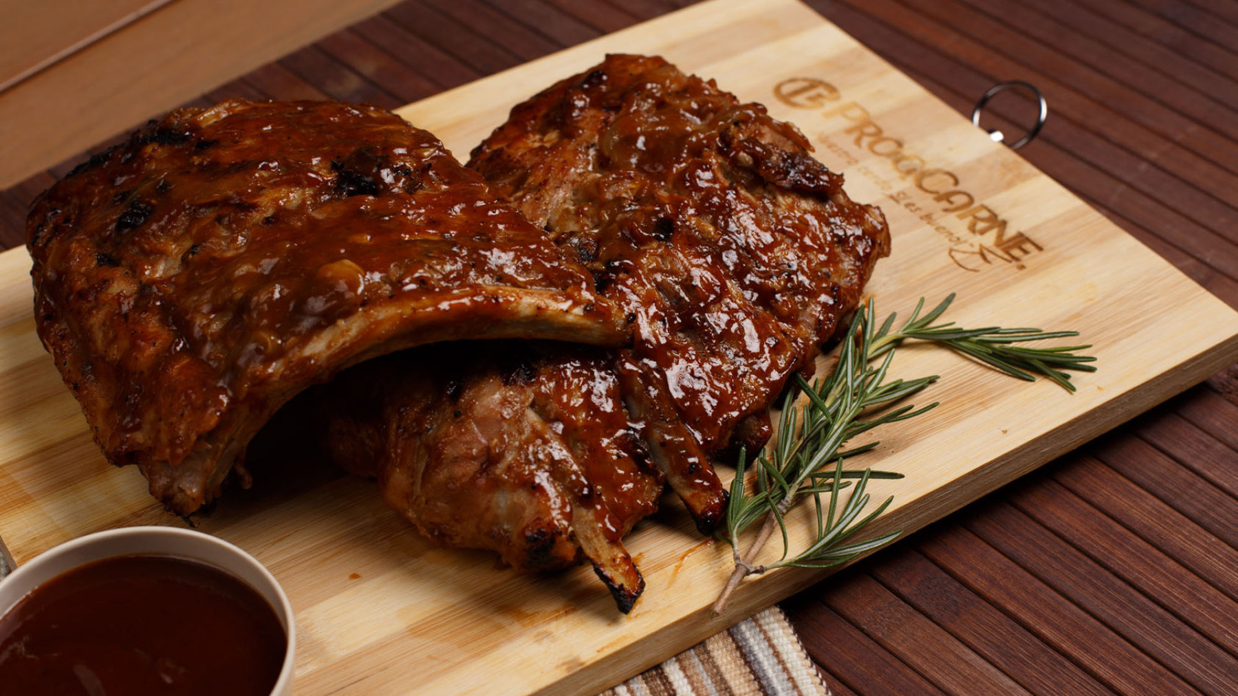 Costillas Baby back ribs con salsa de cola
