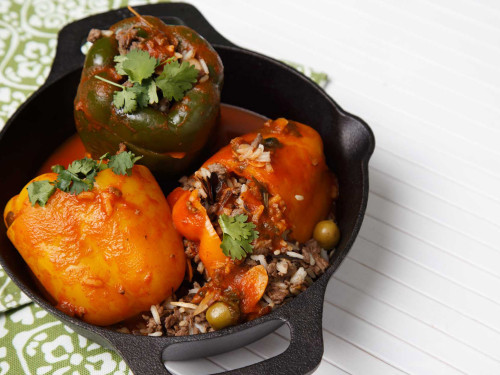 Chiles rellenos con Carne de Res picada a mano